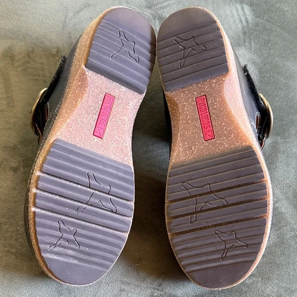 Pikolinos Granada Mary Jane, Black - Picture 6 of 14